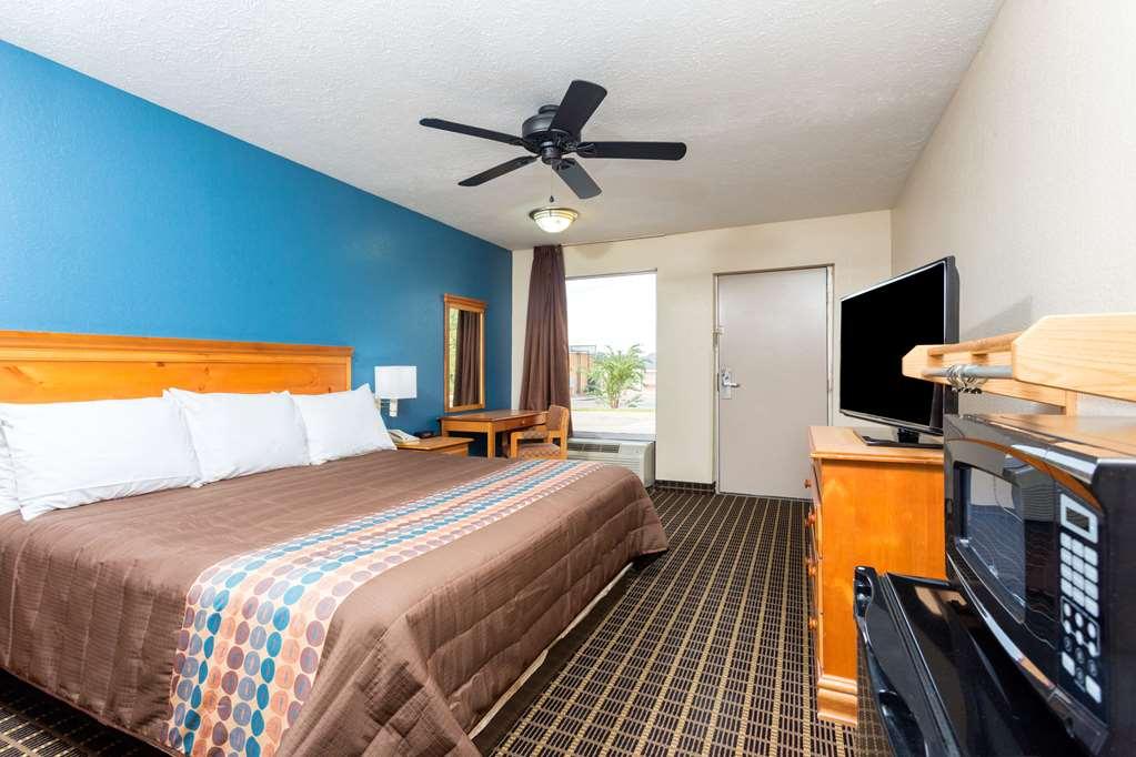 Days Inn By Wyndham Forest Quarto foto
